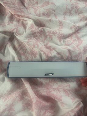 Portable Bluetooth Speaker — White and Blue